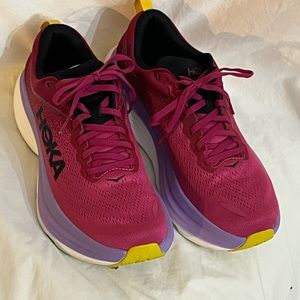 Hoka Bondi 8  size 9.5 cherries jubilee